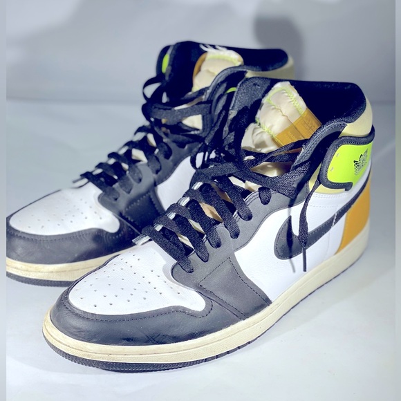 Nike‎ Air Jordan 1 Retro High OG Volt - Picture 2 of 8